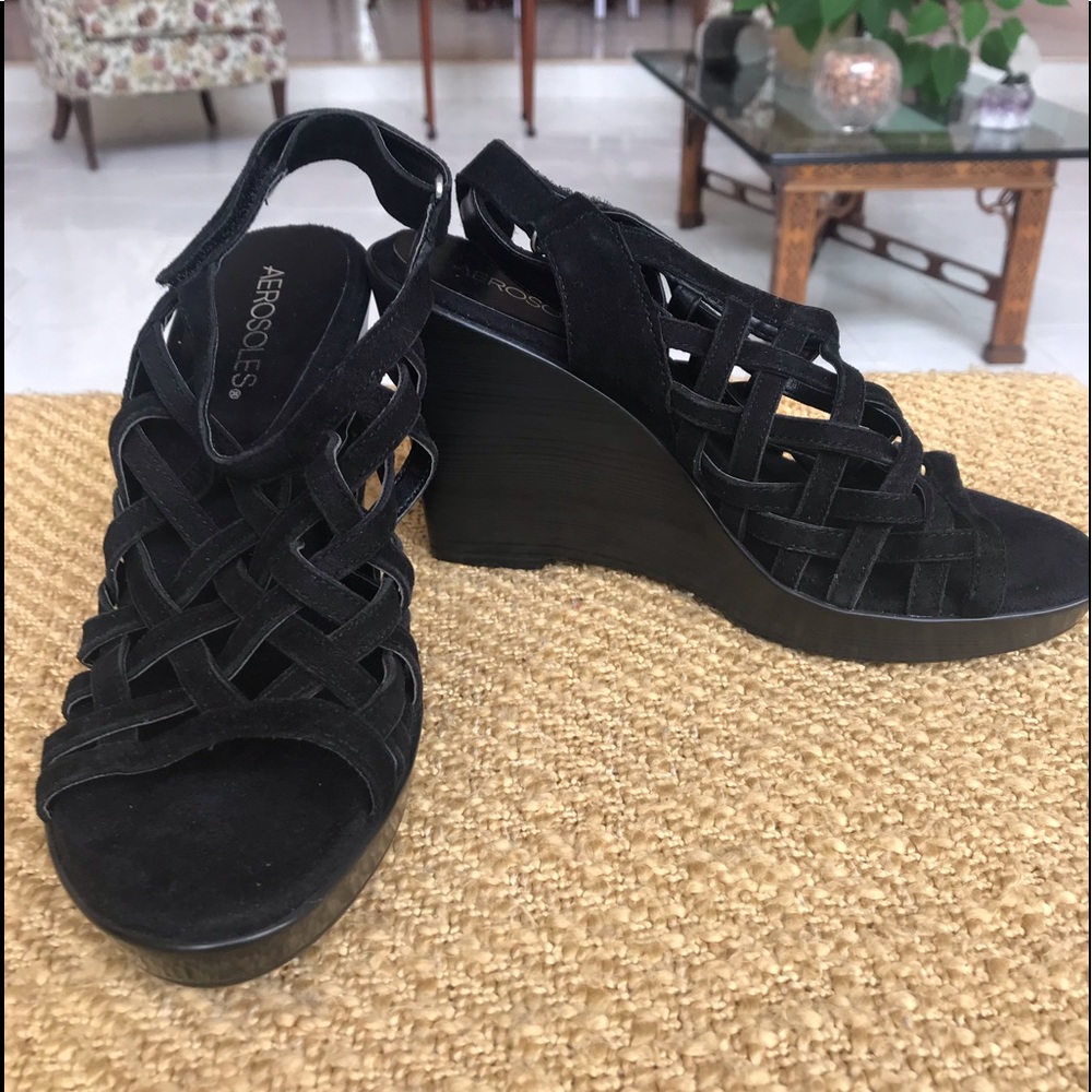 NEW Aerosoles caged wedges sz 7